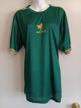 Mexico Green Short Sleeve Tee with Gold Accent Logo